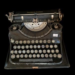 MACHINE A ECRIRE UNDERWOOD STANDARD